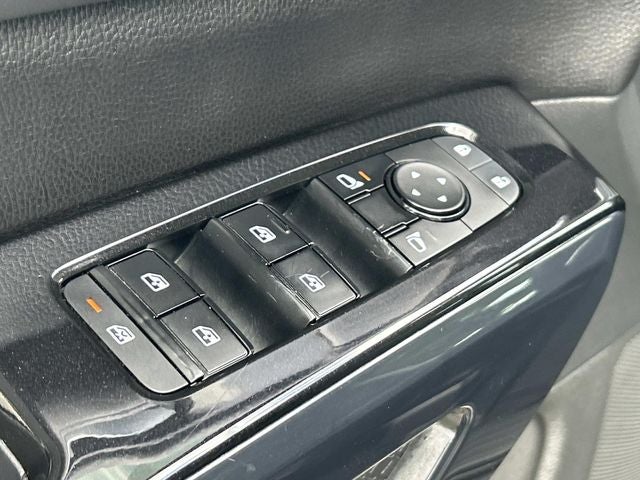 2022 Nissan Pathfinder S