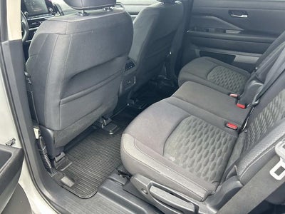 2022 Nissan Pathfinder S