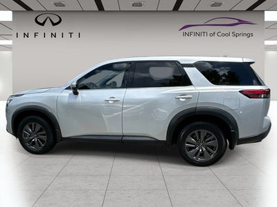 2022 Nissan Pathfinder S