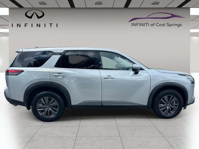 2022 Nissan Pathfinder S
