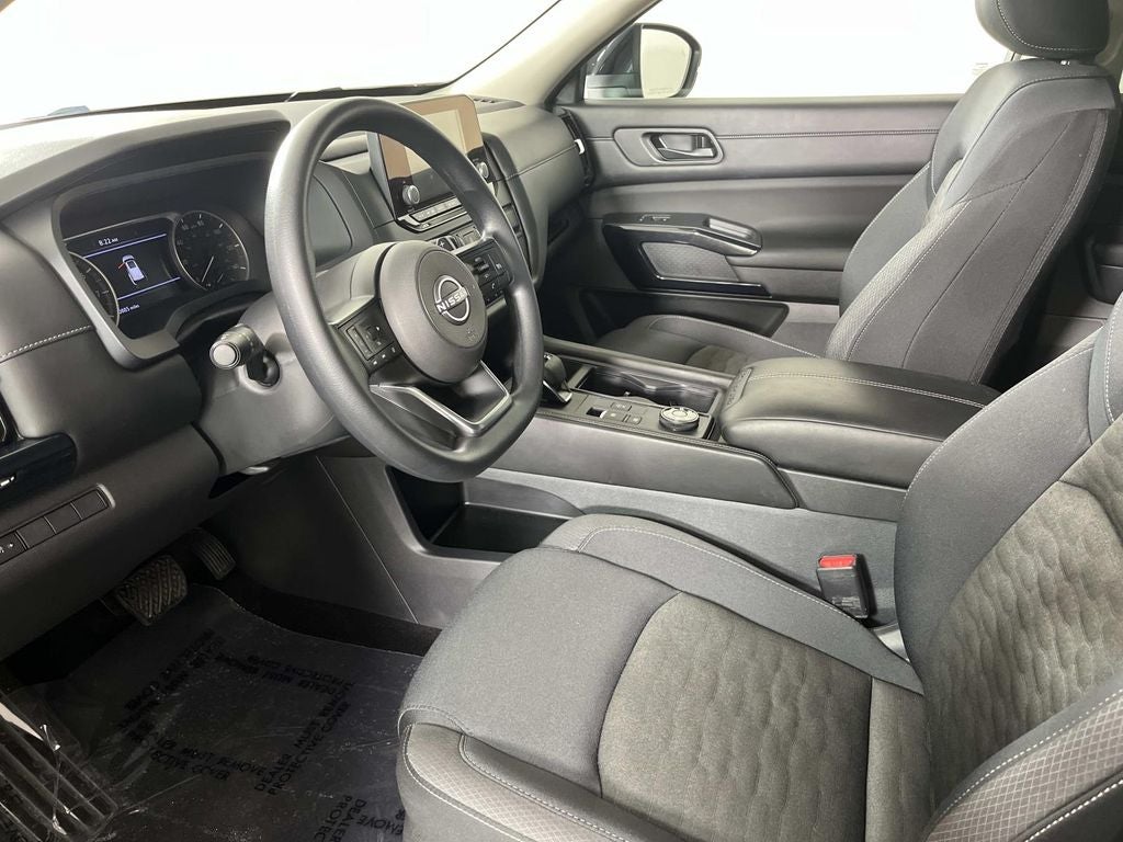 2025 Nissan Pathfinder S