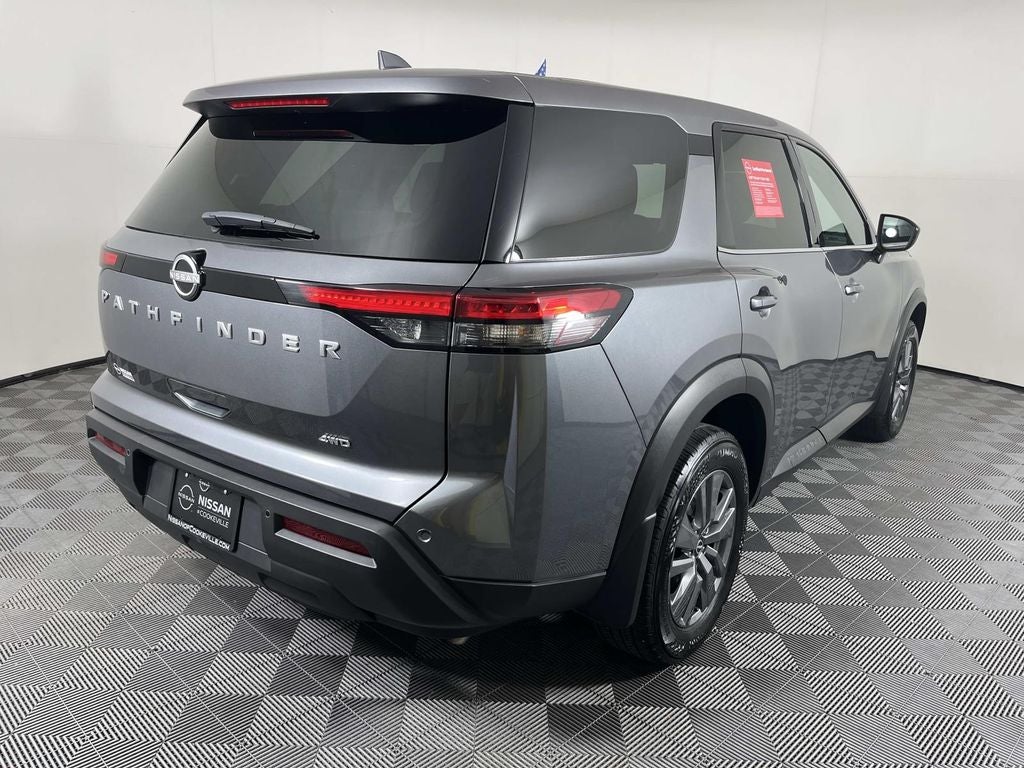 2025 Nissan Pathfinder S
