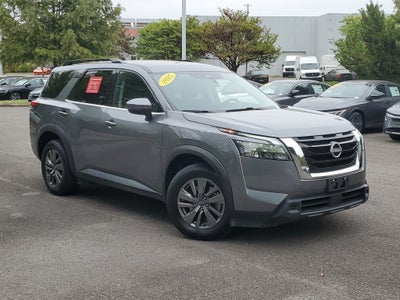 2025 Nissan Pathfinder SV