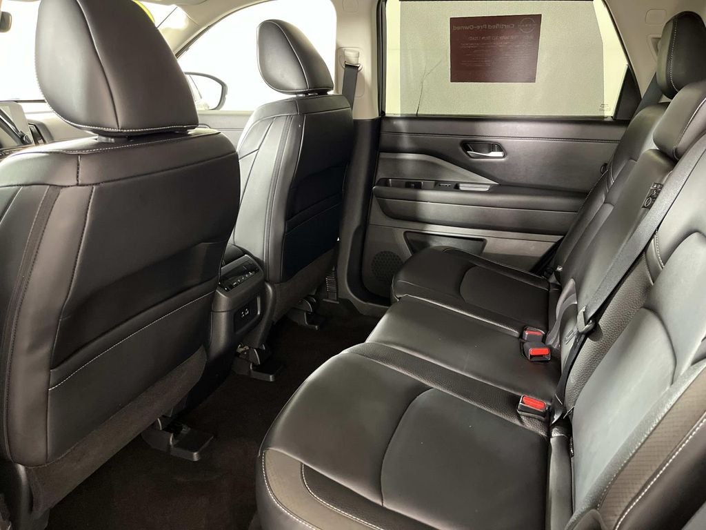2024 Nissan Pathfinder SL