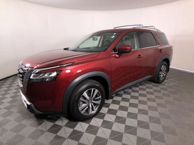 2022 Nissan Pathfinder SL