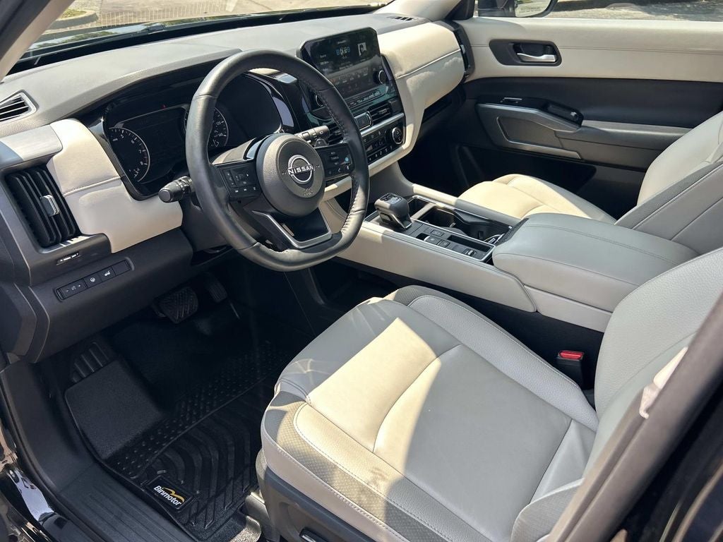 2024 Nissan Pathfinder SL