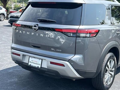 2025 Nissan Pathfinder SL