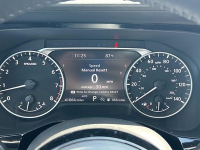 2025 Nissan Pathfinder SL