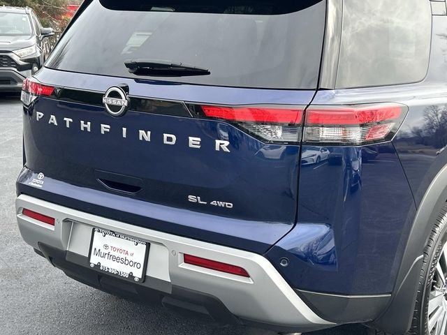 2025 Nissan Pathfinder SL