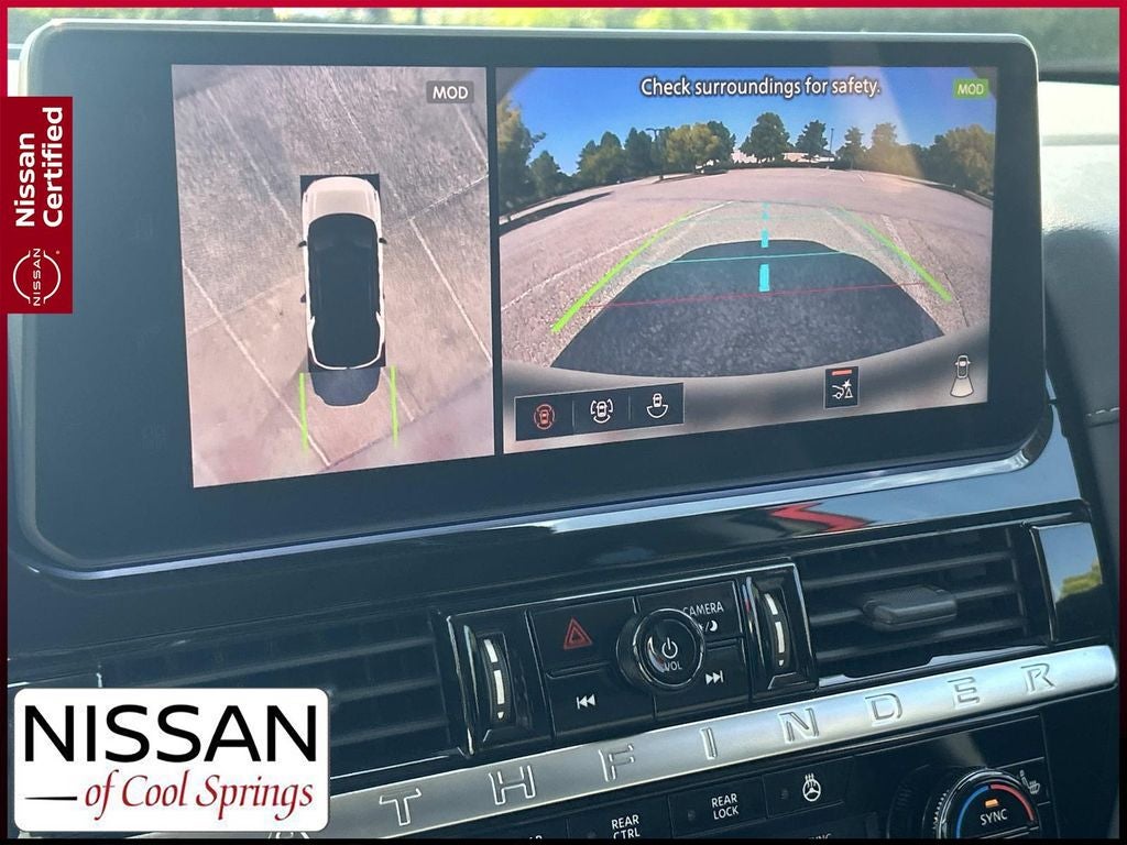 2026 Nissan Pathfinder SL