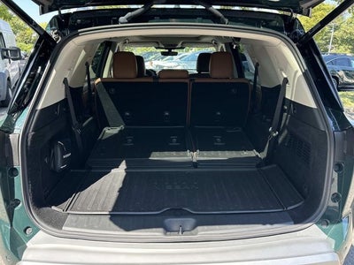 2025 Nissan Pathfinder Platinum