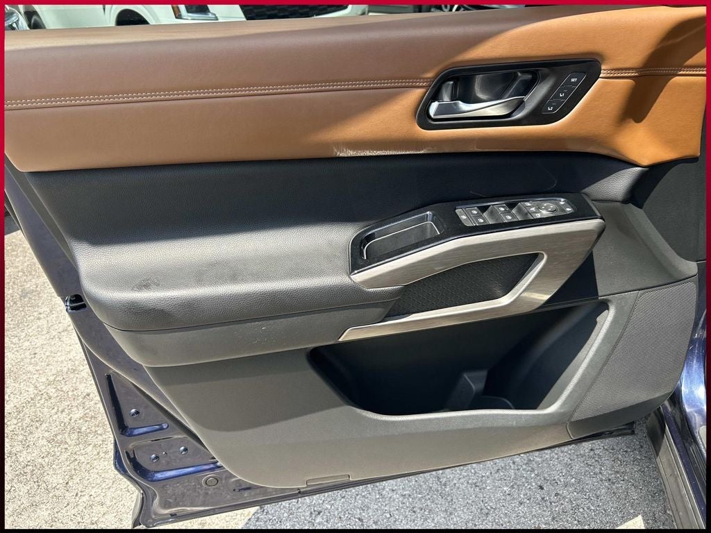 2023 Nissan Pathfinder Platinum
