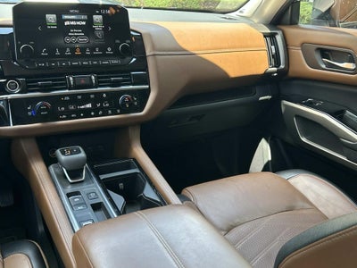 2023 Nissan Pathfinder Platinum