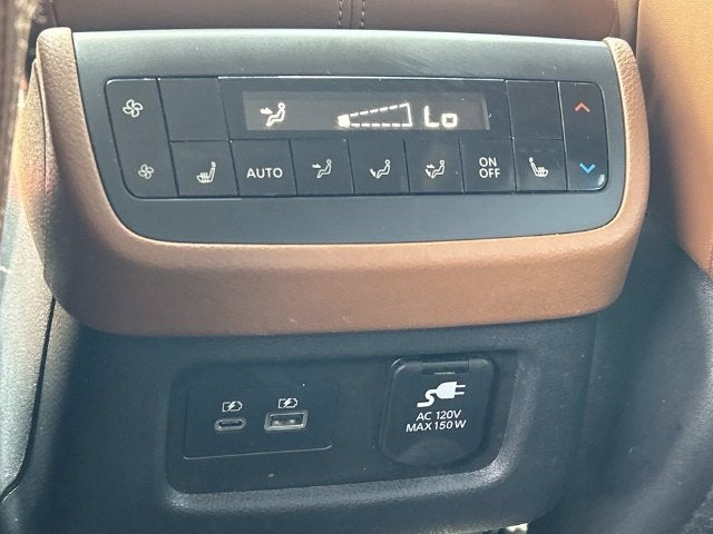 2025 Nissan Pathfinder Platinum