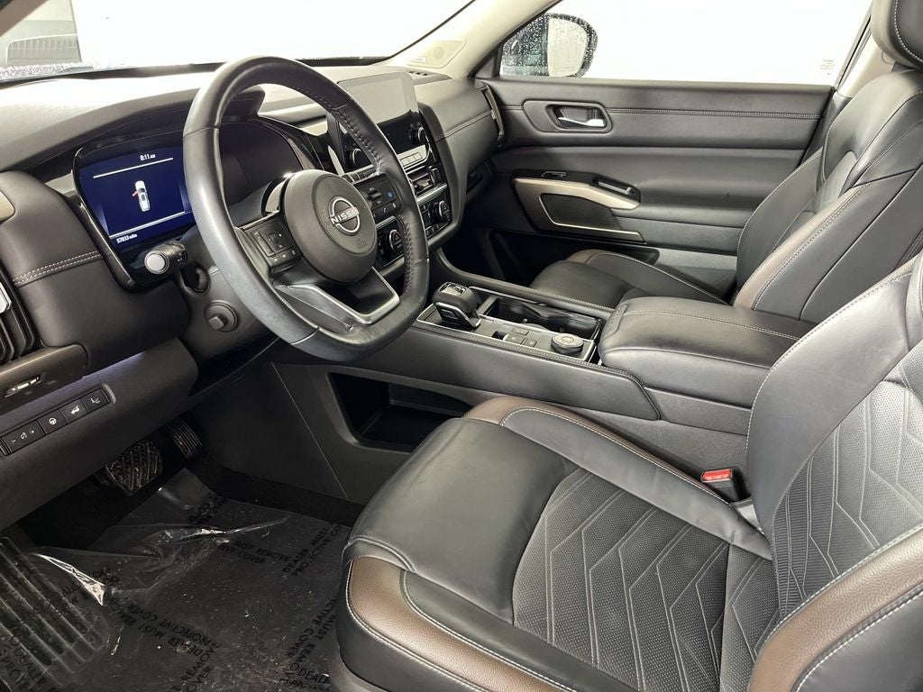 2024 Nissan Pathfinder Platinum