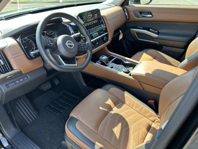 2023 Nissan Pathfinder Platinum