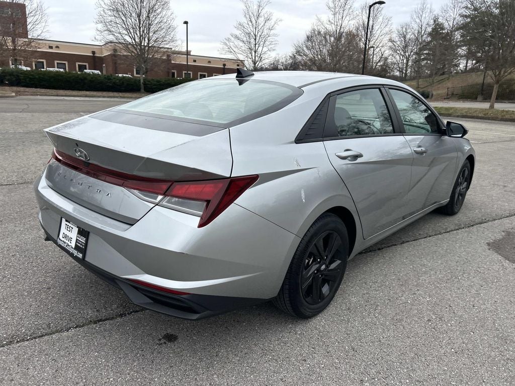 2022 Hyundai Elantra SEL