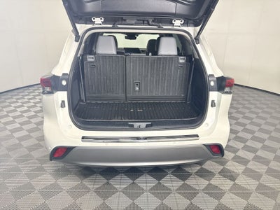2021 Toyota Highlander Hybrid Platinum