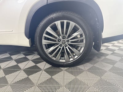 2021 Toyota Highlander Hybrid Platinum