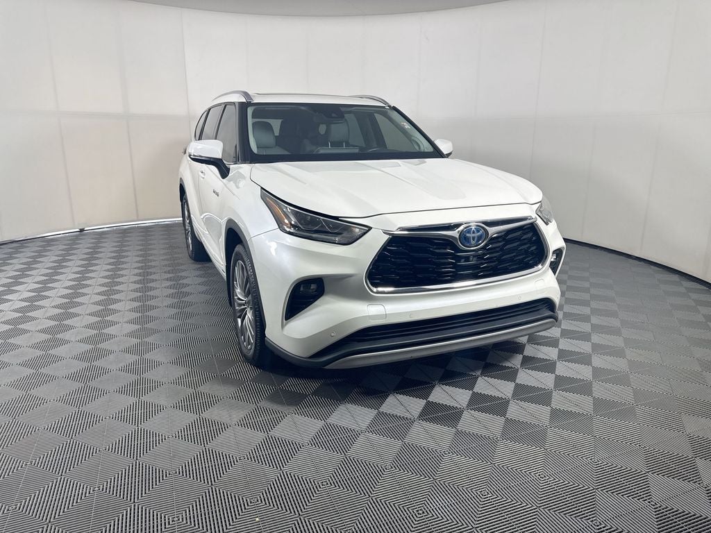 2021 Toyota Highlander Hybrid Platinum