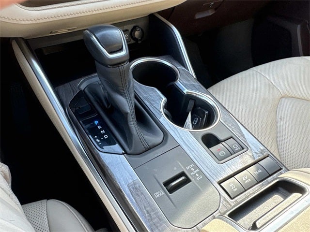 2020 Toyota Highlander Hybrid Platinum