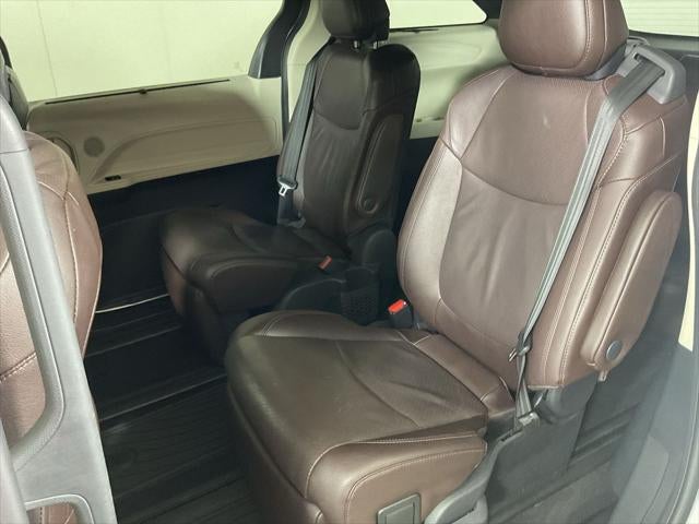 2021 Toyota Sienna Platinum 7 Passenger