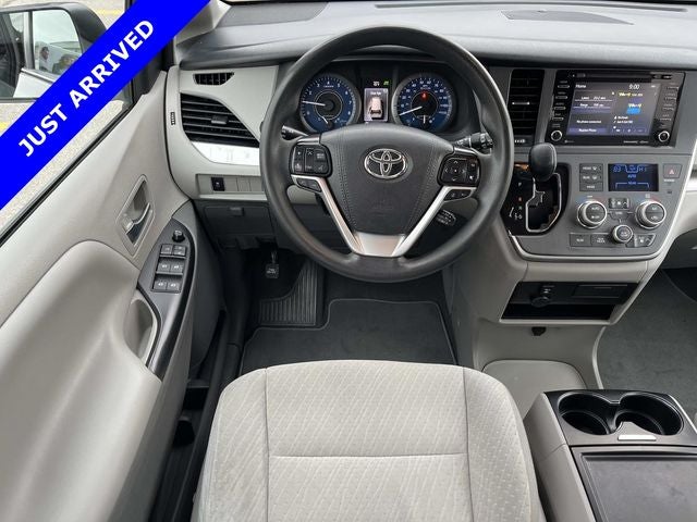2020 Toyota Sienna LE 7 Passenger