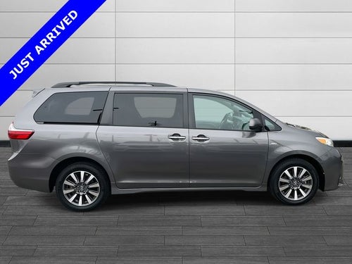2020 Toyota Sienna LE 7 Passenger