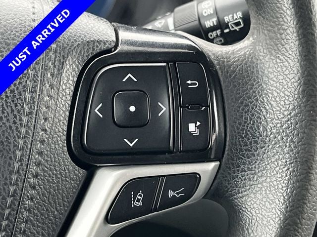 2020 Toyota Sienna LE 7 Passenger