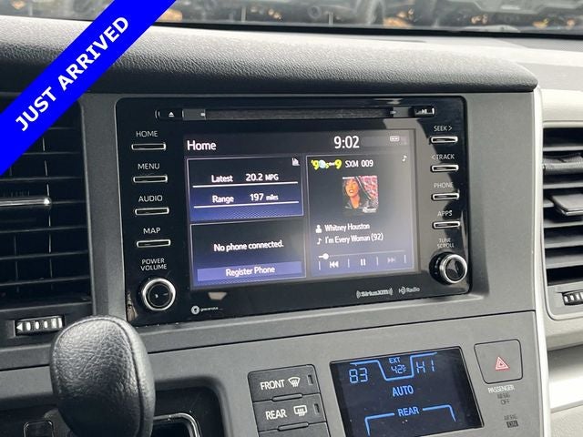 2020 Toyota Sienna LE 7 Passenger