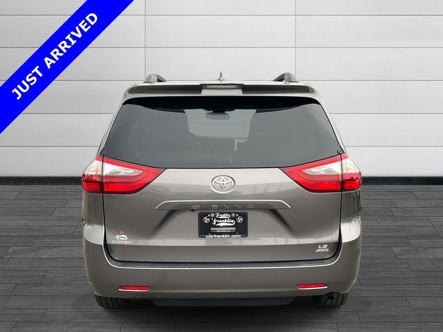 2020 Toyota Sienna LE 7 Passenger