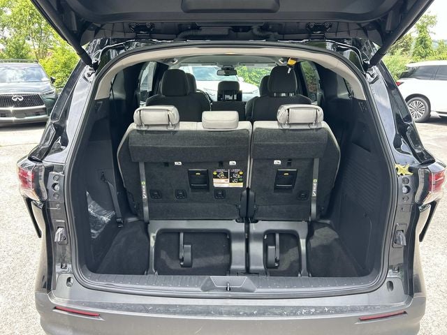 2026 Toyota Sienna LE 8 Passenger