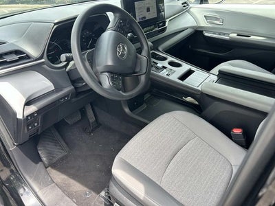 2026 Toyota Sienna LE 8 Passenger