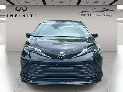 2026 Toyota Sienna LE 8 Passenger