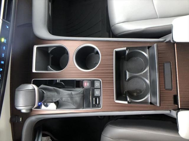 2024 Toyota Sienna XLE 8 Passenger