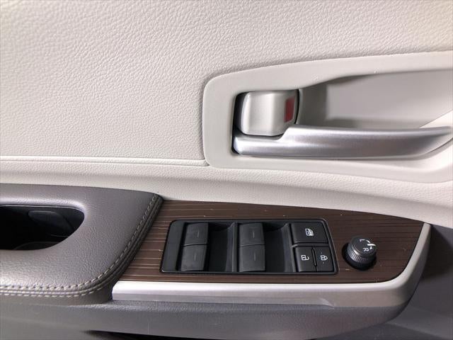 2024 Toyota Sienna XLE 8 Passenger
