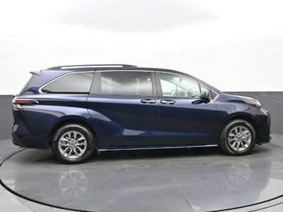 2026 Toyota Sienna XLE 8 Passenger