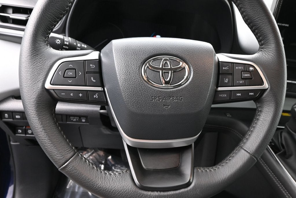 2026 Toyota Sienna XLE 8 Passenger
