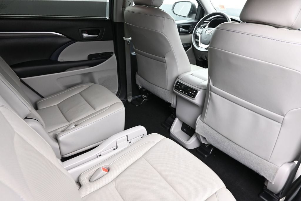 2017 Toyota Highlander Limited Platinum