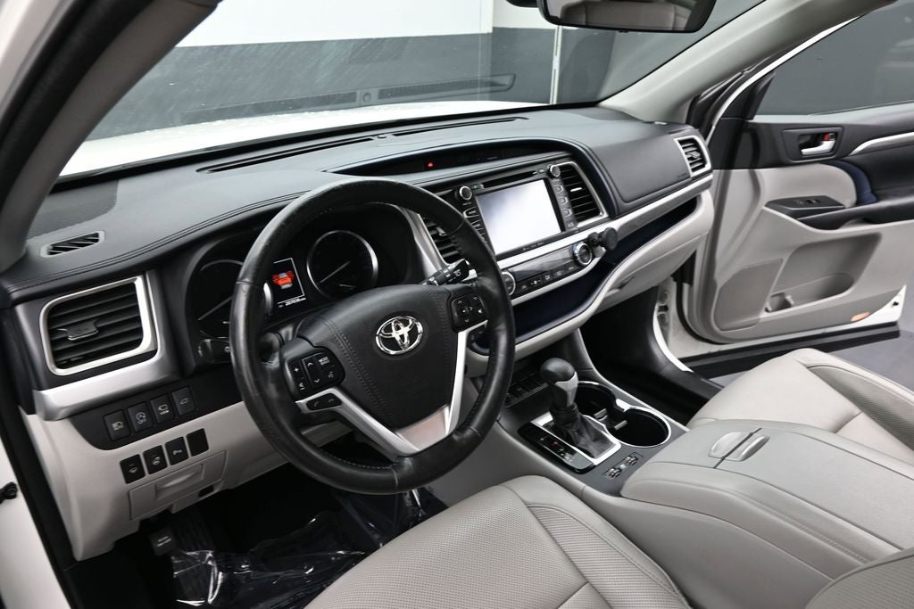 2017 Toyota Highlander Limited Platinum