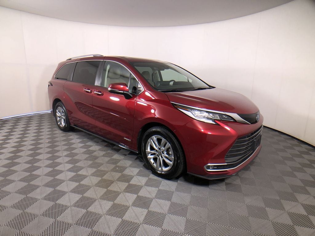 2021 Toyota Sienna Limited 7 Passenger