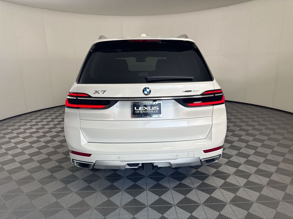 2025 BMW X7 xDrive40i