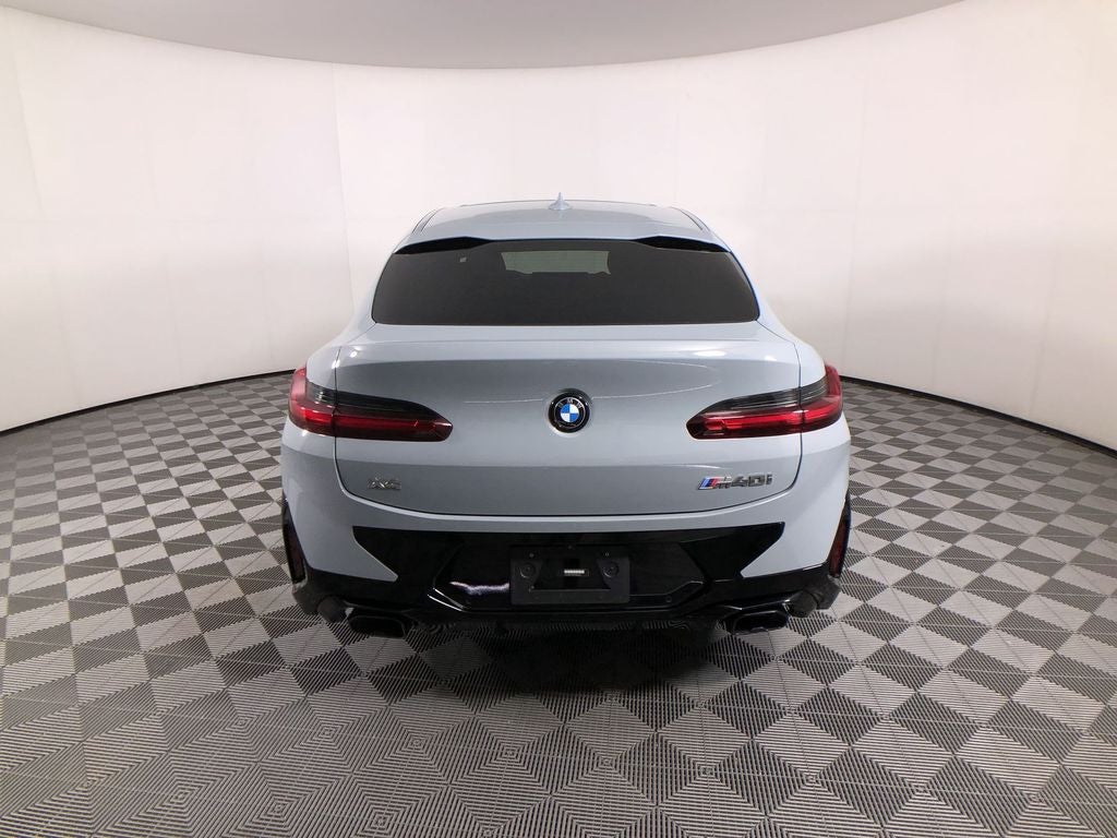 2023 BMW X4 M40i
