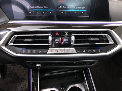 2021 BMW X7 M50i