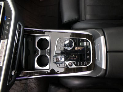 2021 BMW X7 M50i