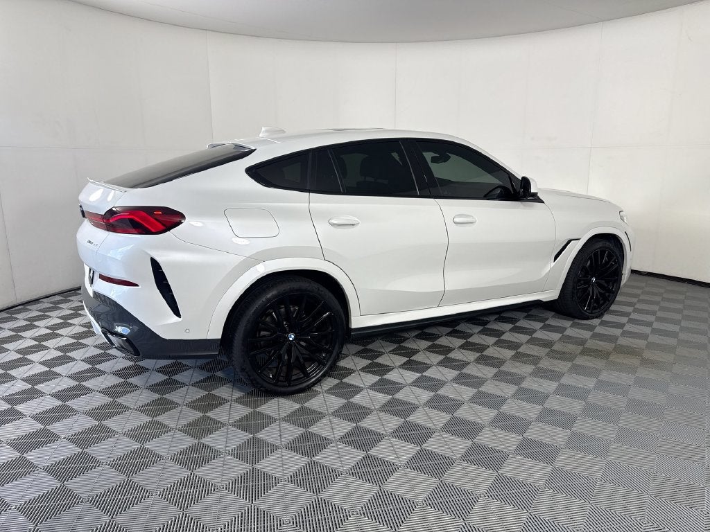 2023 BMW X6 xDrive40i