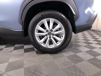 2025 Toyota Corolla Cross LE
