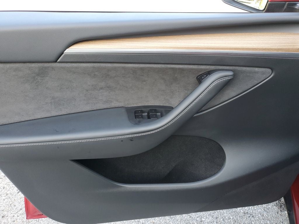 2025 Tesla Model Y Long Range
