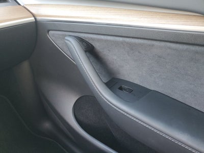 2025 Tesla Model Y Long Range
