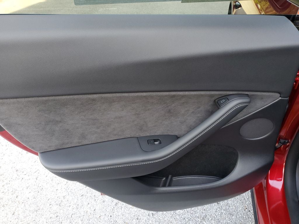 2025 Tesla Model Y Long Range